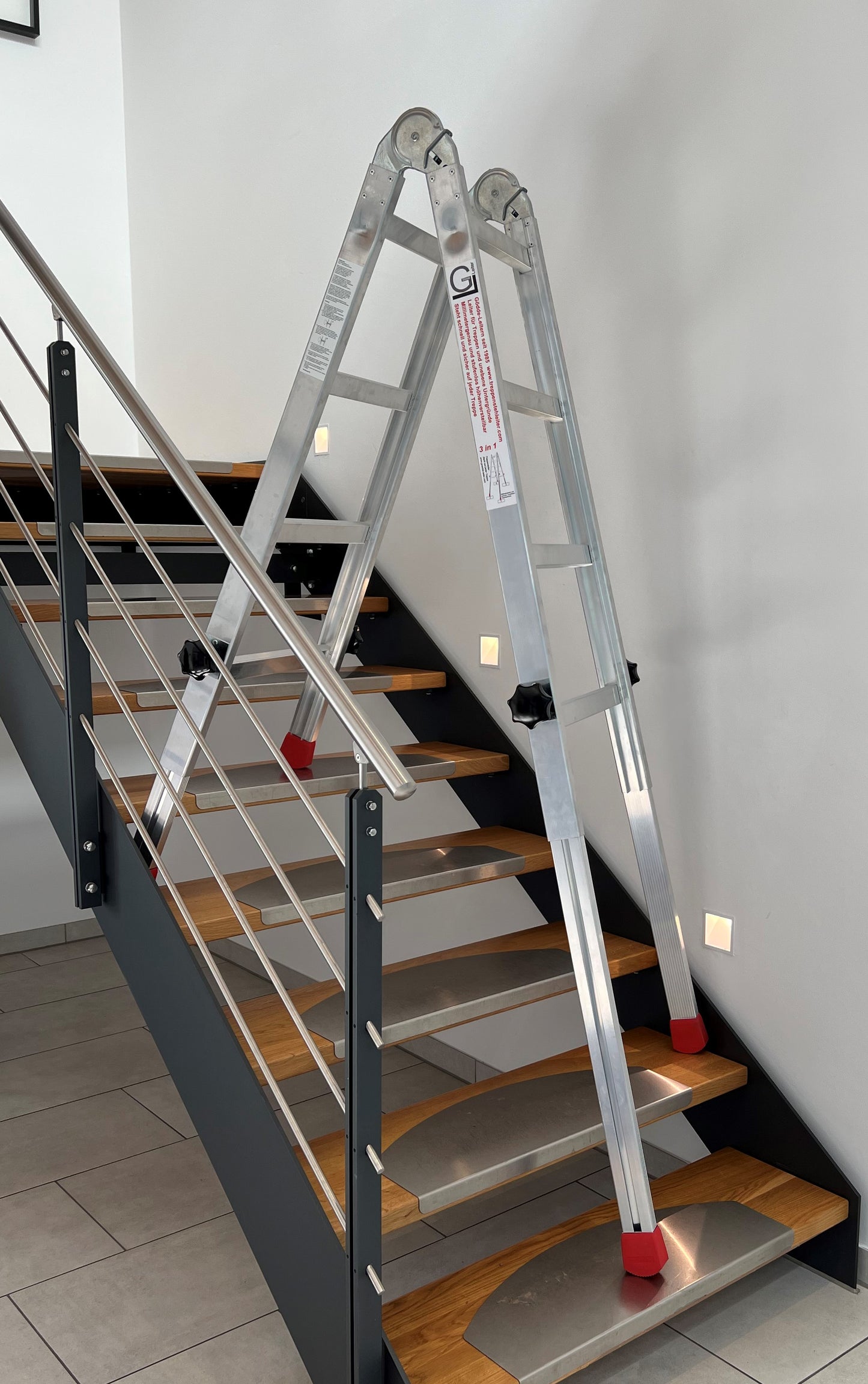 Gödde Treppenleiter 2 x 4 Stufen (Anlegeleiter, Stehleiter, Treppenleiter)